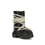 Schwarze Schnürstiefel aus Kalbsleder Bos Taurus