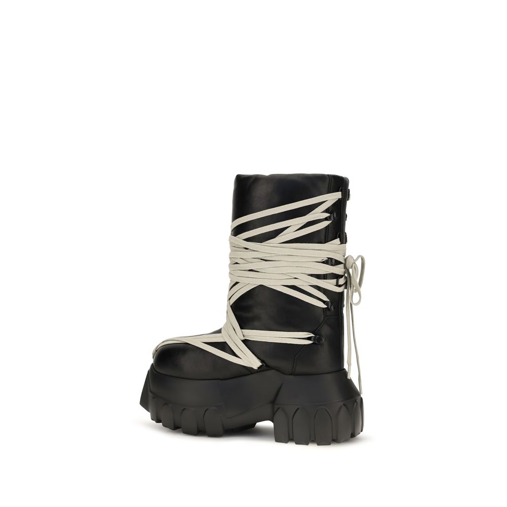 Schwarze Schnürstiefel aus Kalbsleder Bos Taurus