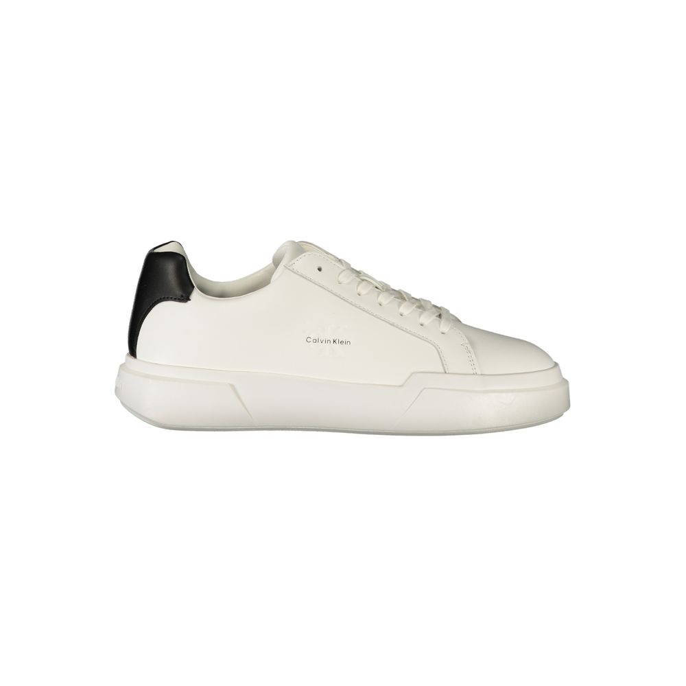Sneaker aus weißem Polyester