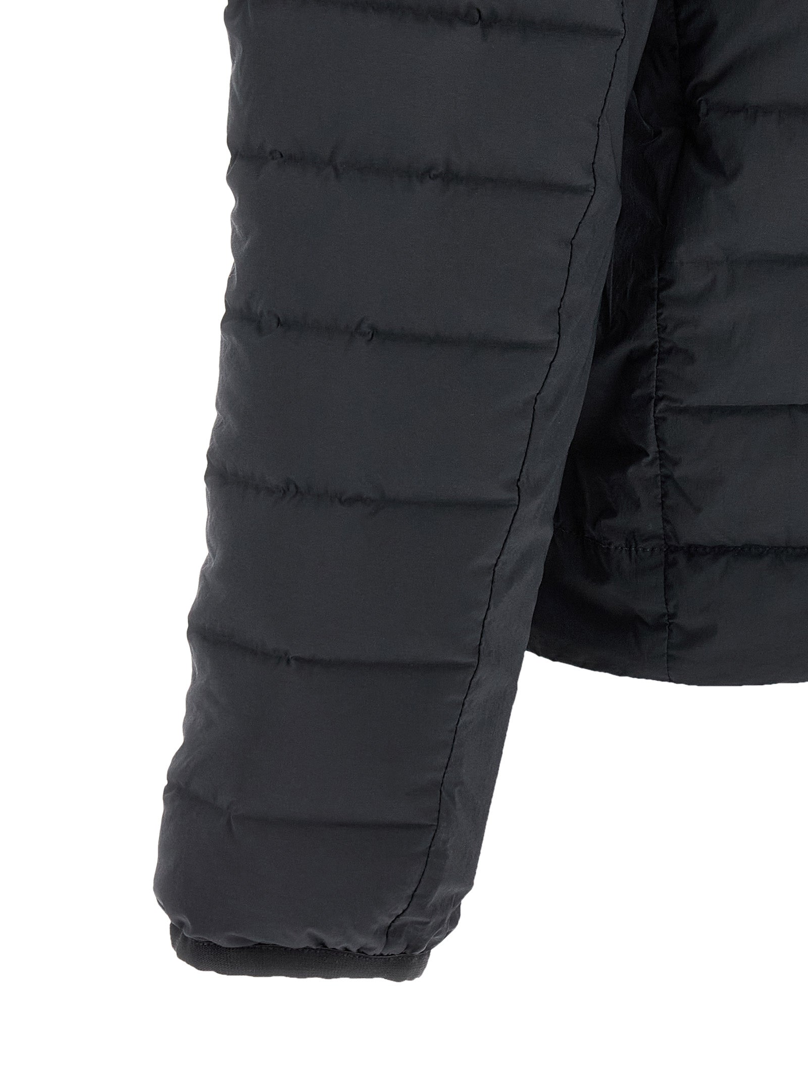 Blaue Polyamid-Jacke in voller Länge