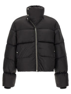 Schwarze Nylon-Jacke in voller Länge