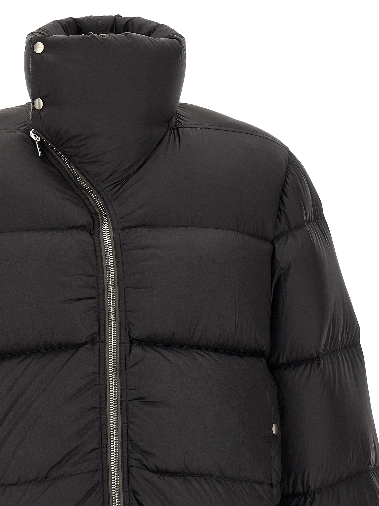 Schwarze Nylon-Jacke in voller Länge