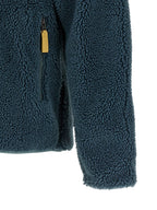 Blaue Polyesterkleidung