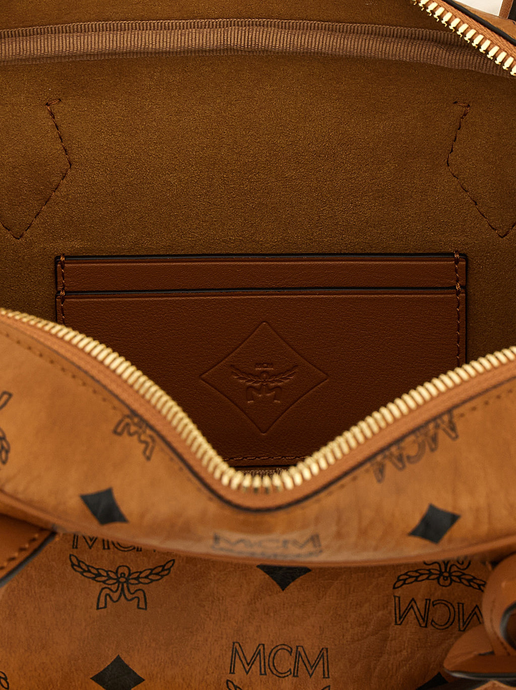 Schultertasche aus braunem Polyethylen