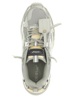 Silberne Polyester-Sneaker für sportliche Auftritte