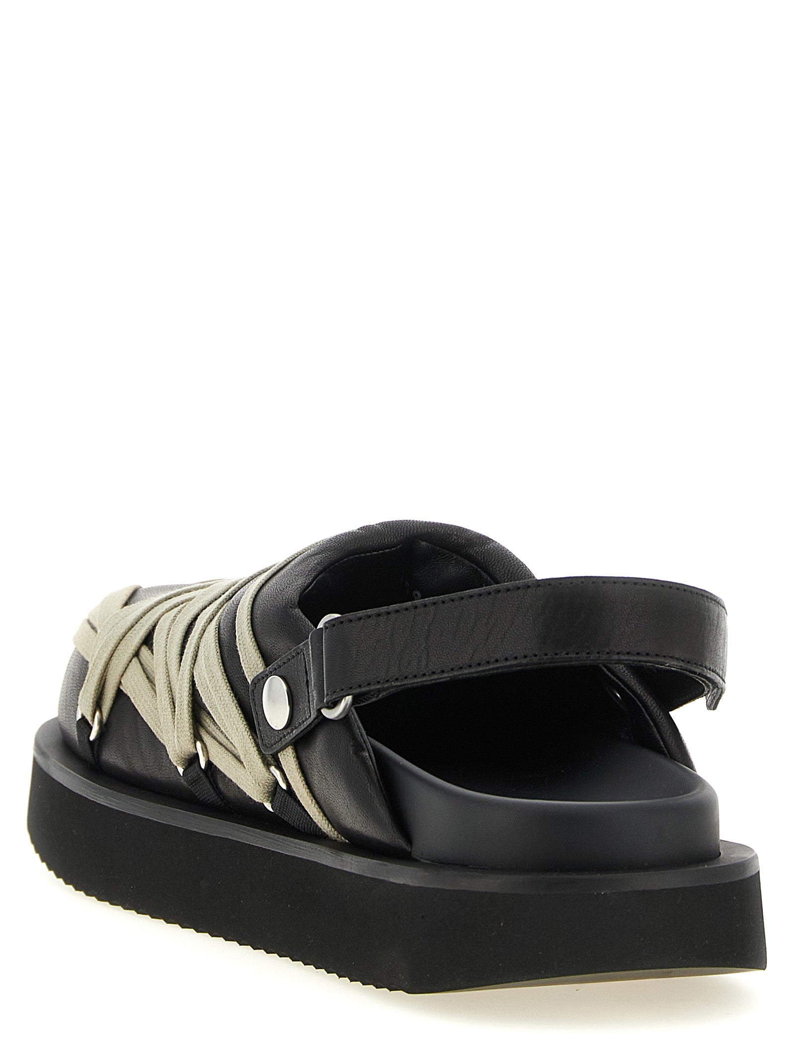 Schwarze Ramie-Mules