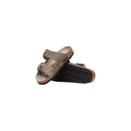 Graue synthetische Sandalen mit flachem Absatz