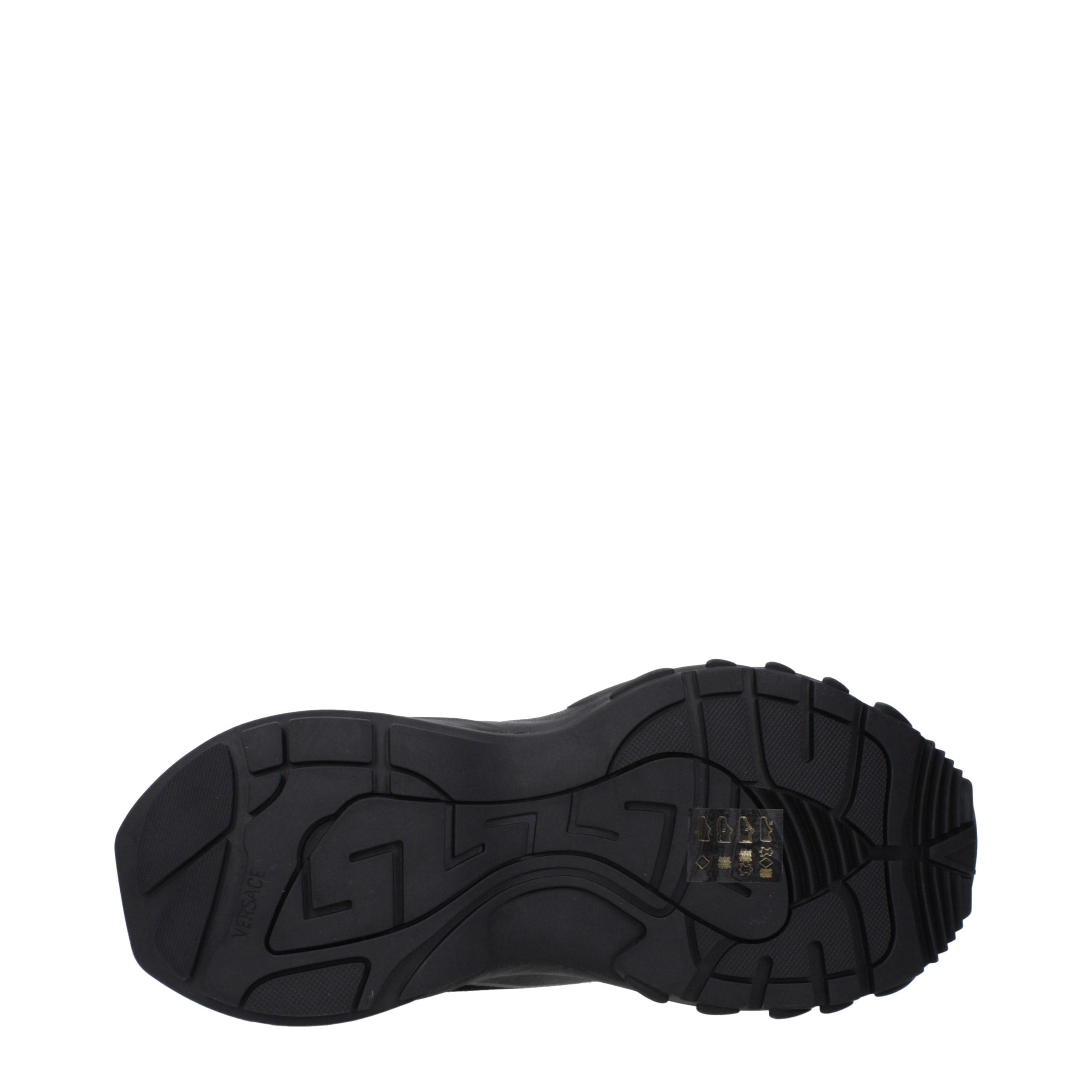 Schwarze Stoff-Sneaker mit klobiger Sohle