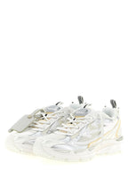 Weiße Sneaker aus Polyethylen