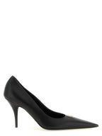 Schwarze Pumps aus Leder