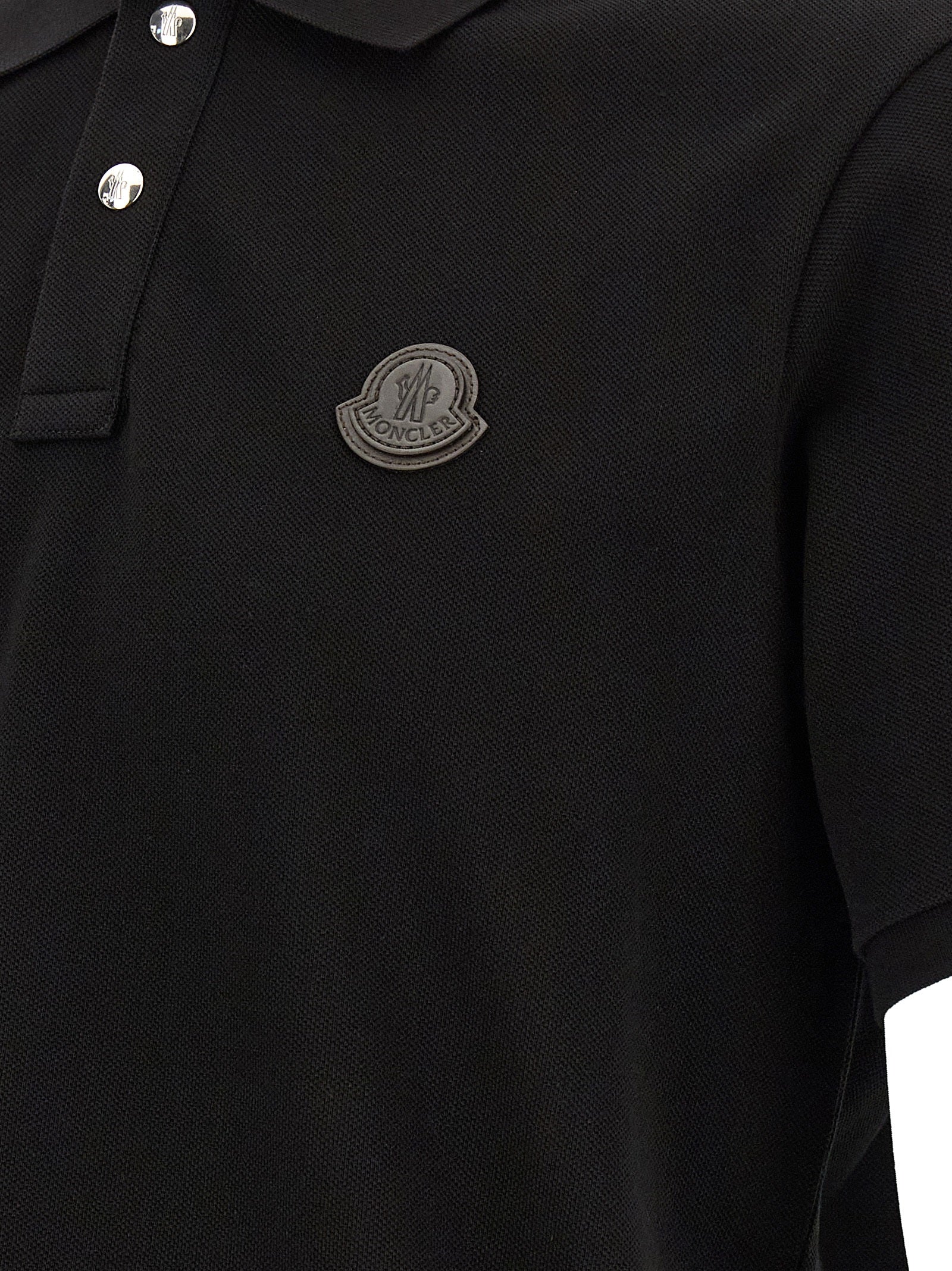 Schwarzes Poloshirt aus Leder