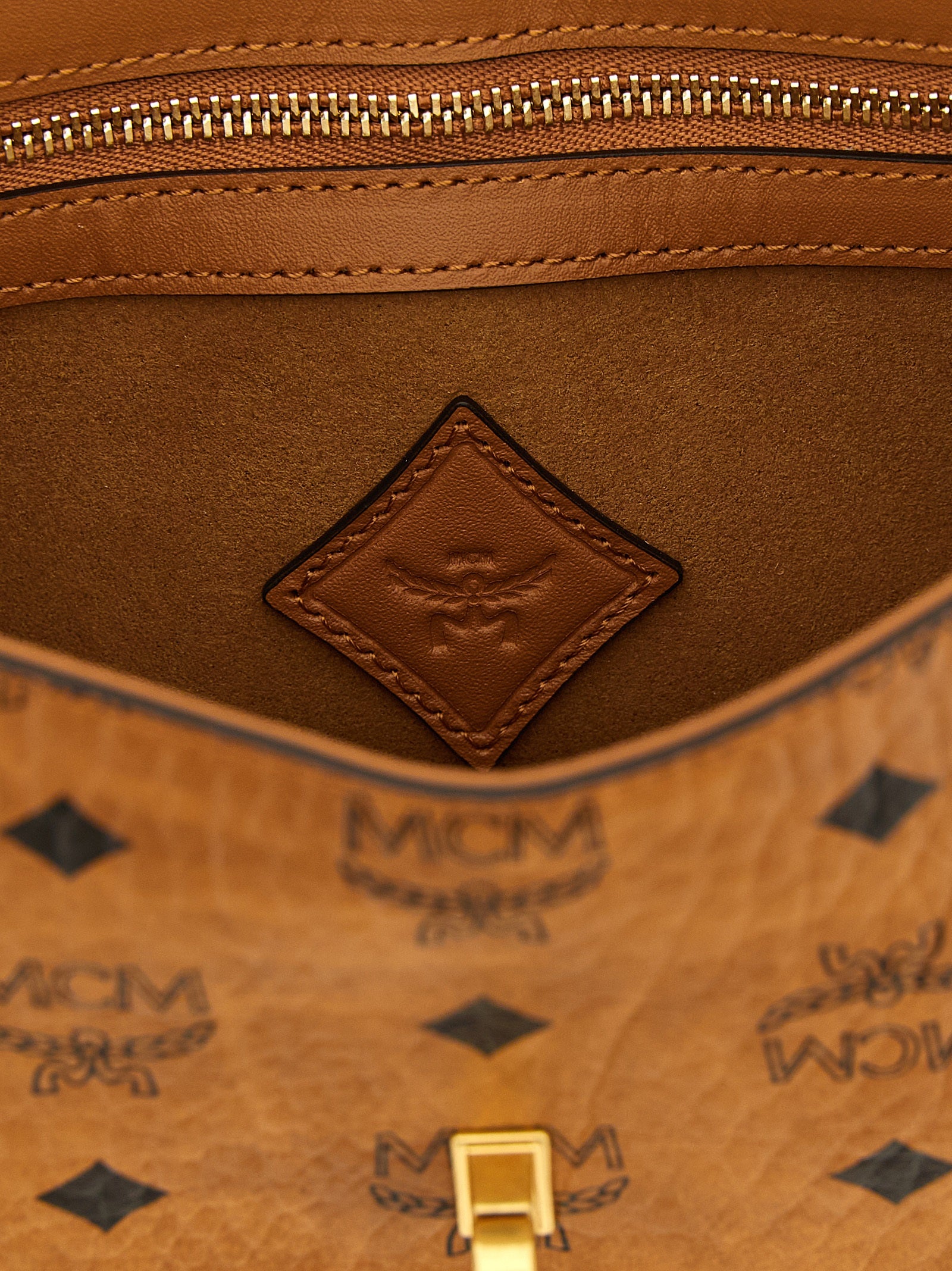 Schultertasche aus braunem Polyethylen