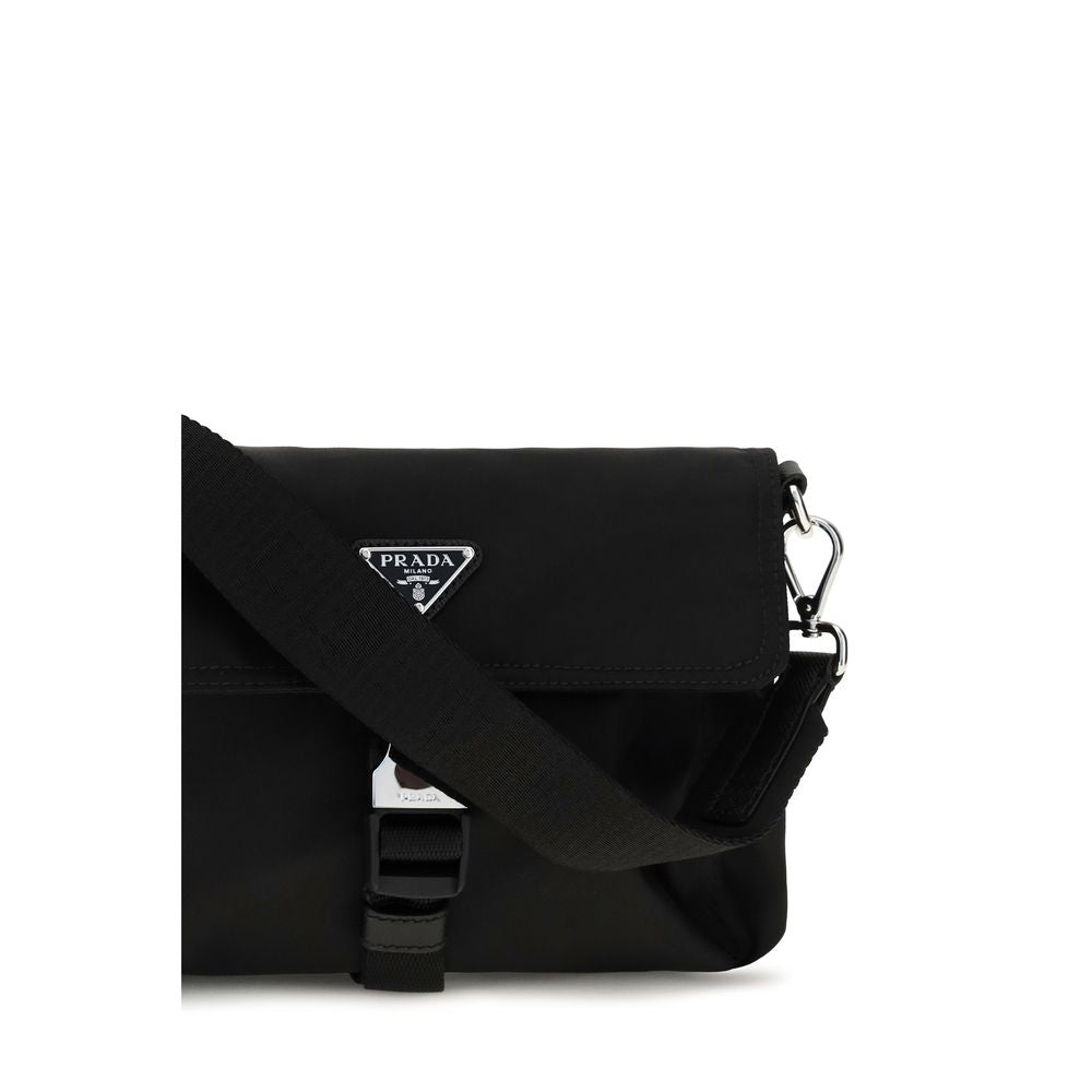 Schwarze Schultertasche aus recyceltem Polyamid