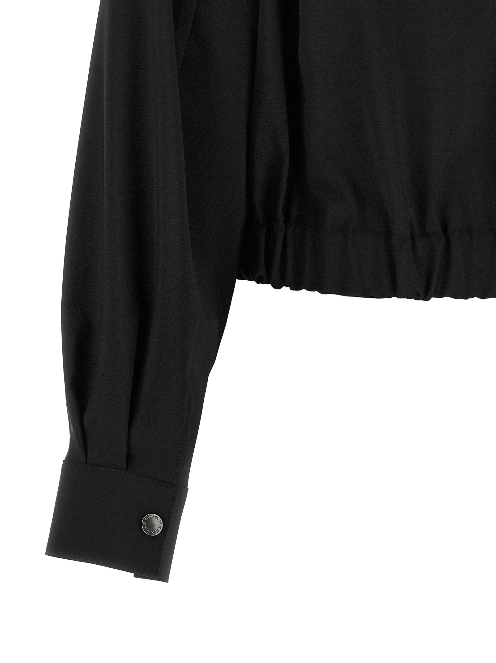 Schwarze Wolljacke in voller Länge