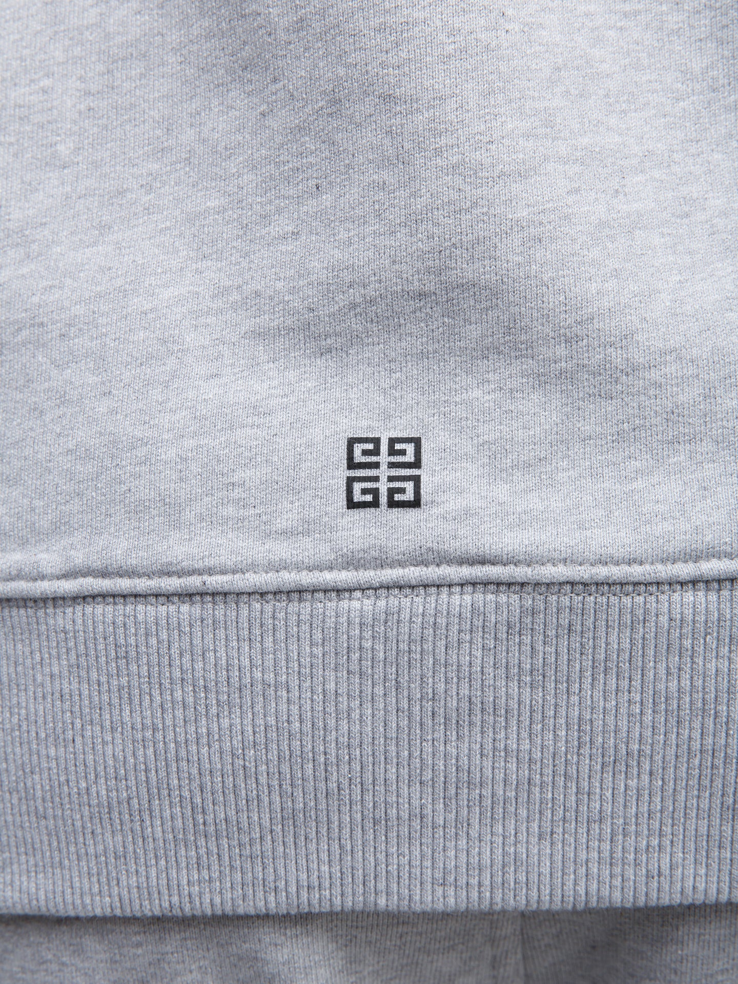 Grauer Baumwollpullover
