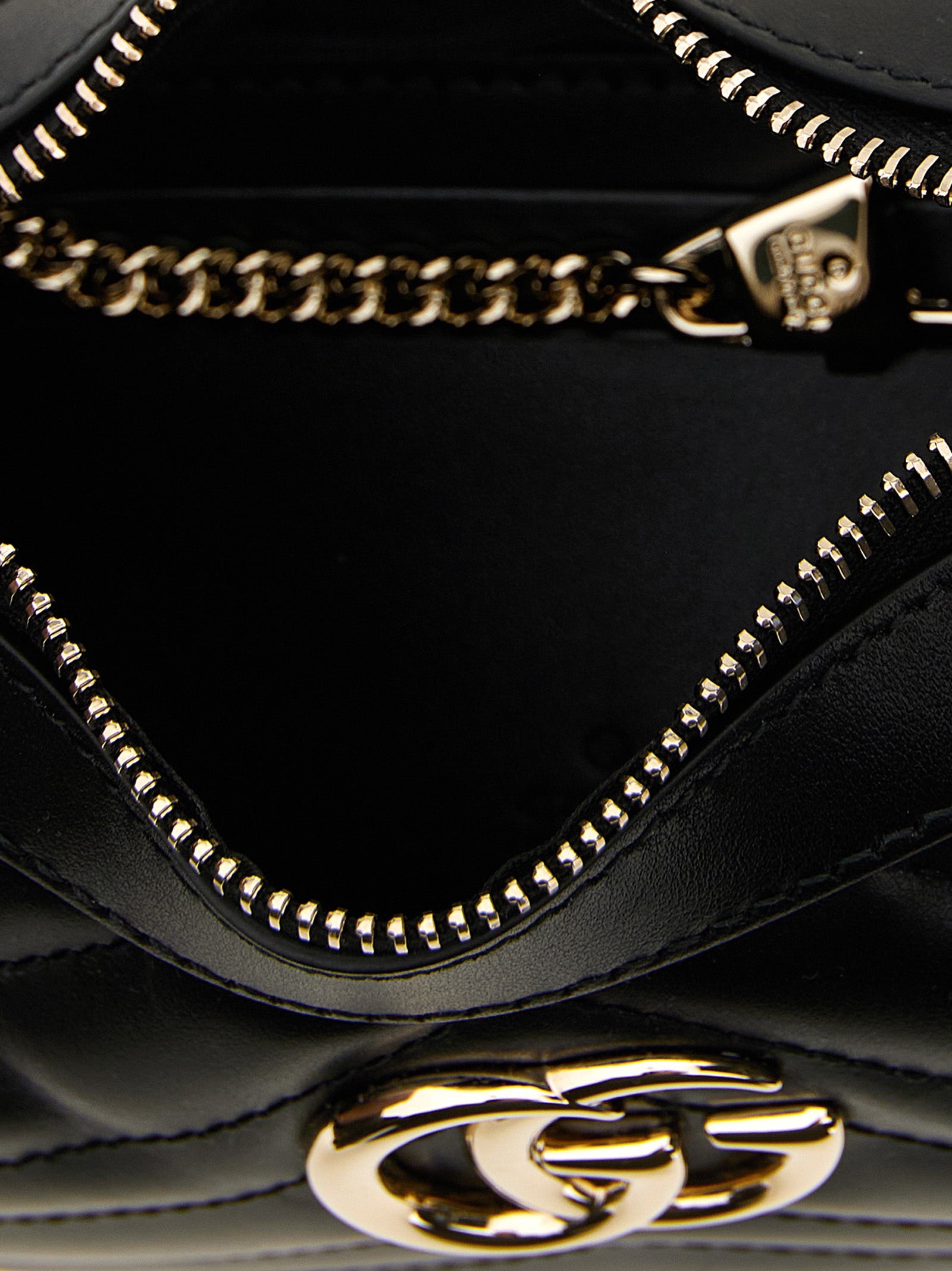 Schwarze Kalbsleder-Schultertasche