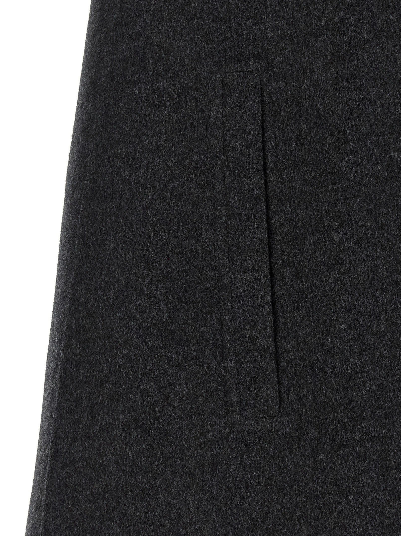 Grauer Wollmantel