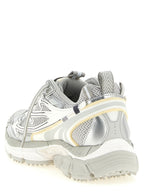 Graue Sneaker
