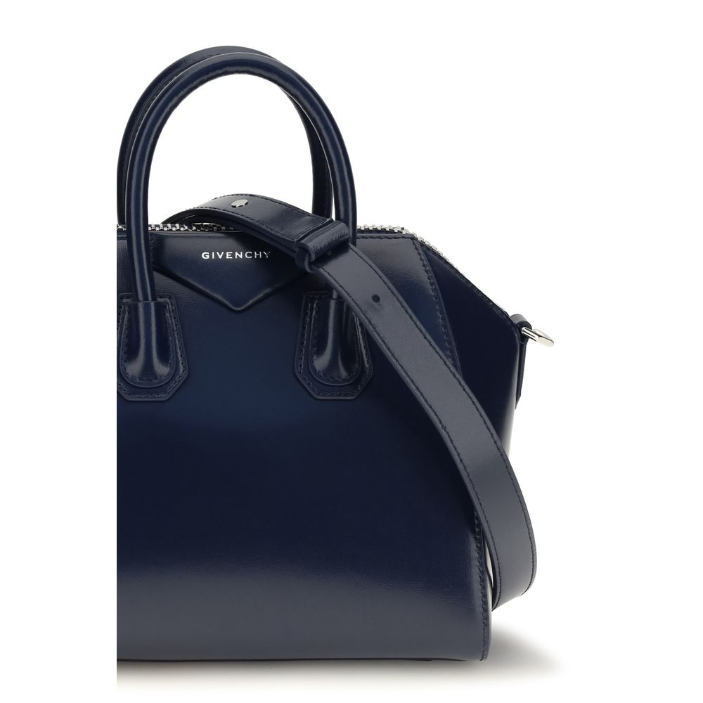 Handtasche aus blauem Kalbsleder Bos Taurus Givenchy