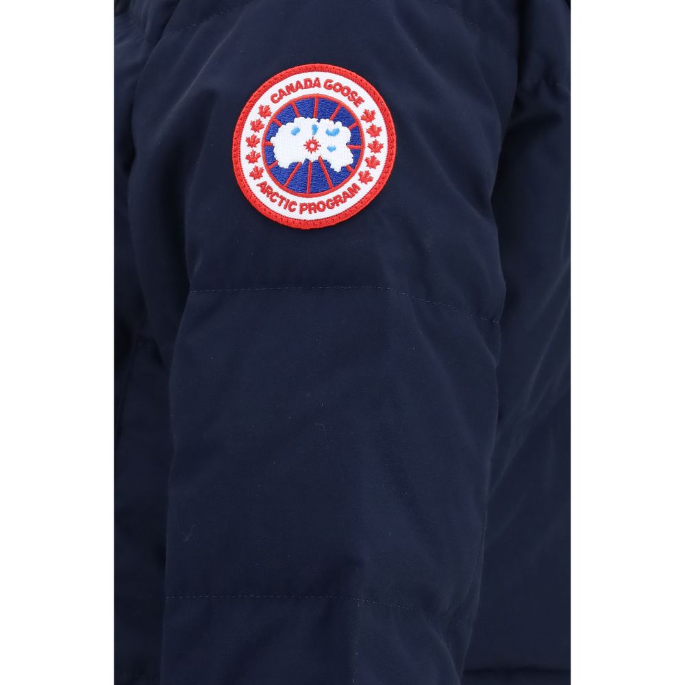 Blaue Polyester-Jacke in voller Länge
