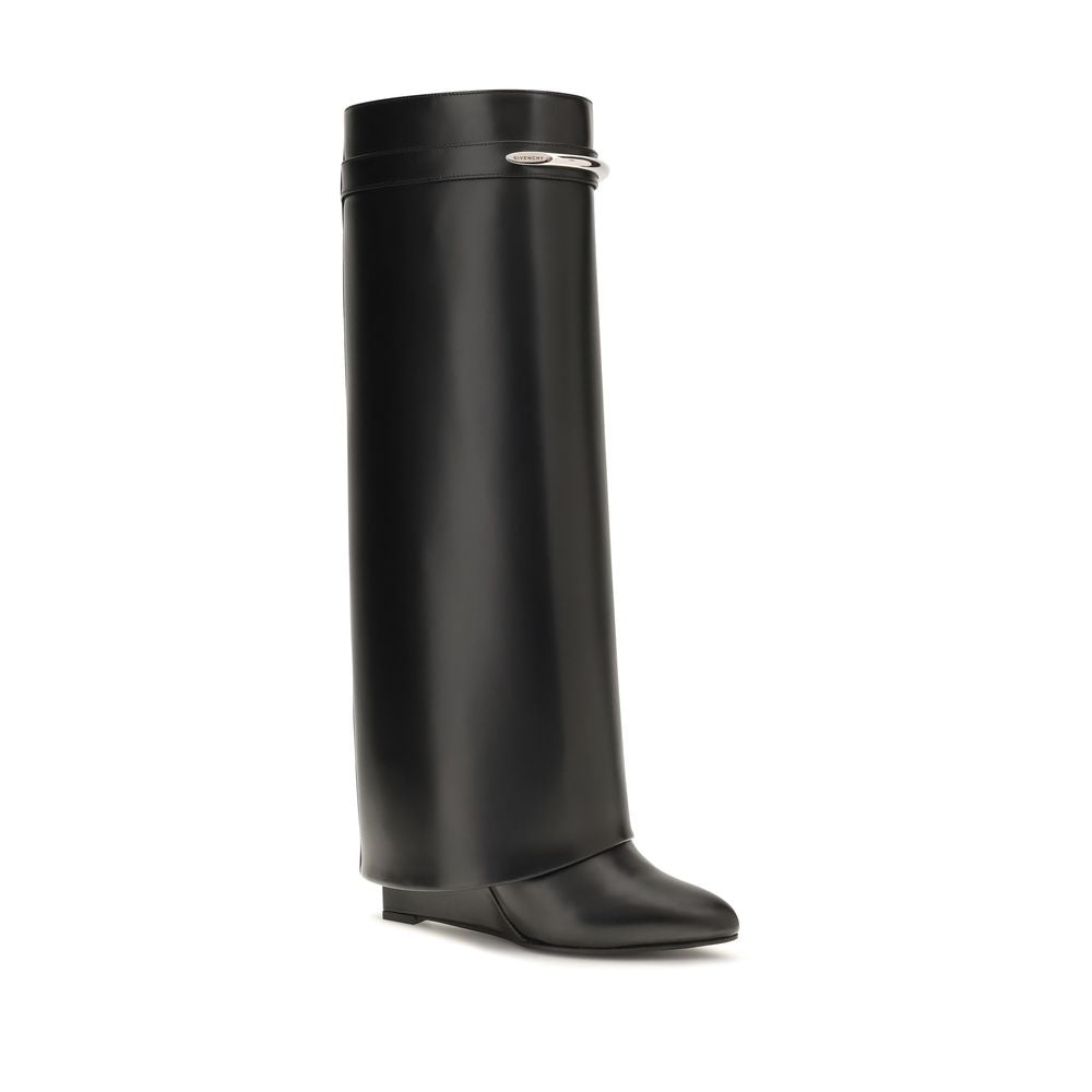 Schwarze Bos Taurus Kalbsleder-Stiefel