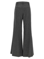 Graue Hose aus reiner Schurwolle mit ausgestelltem Bein