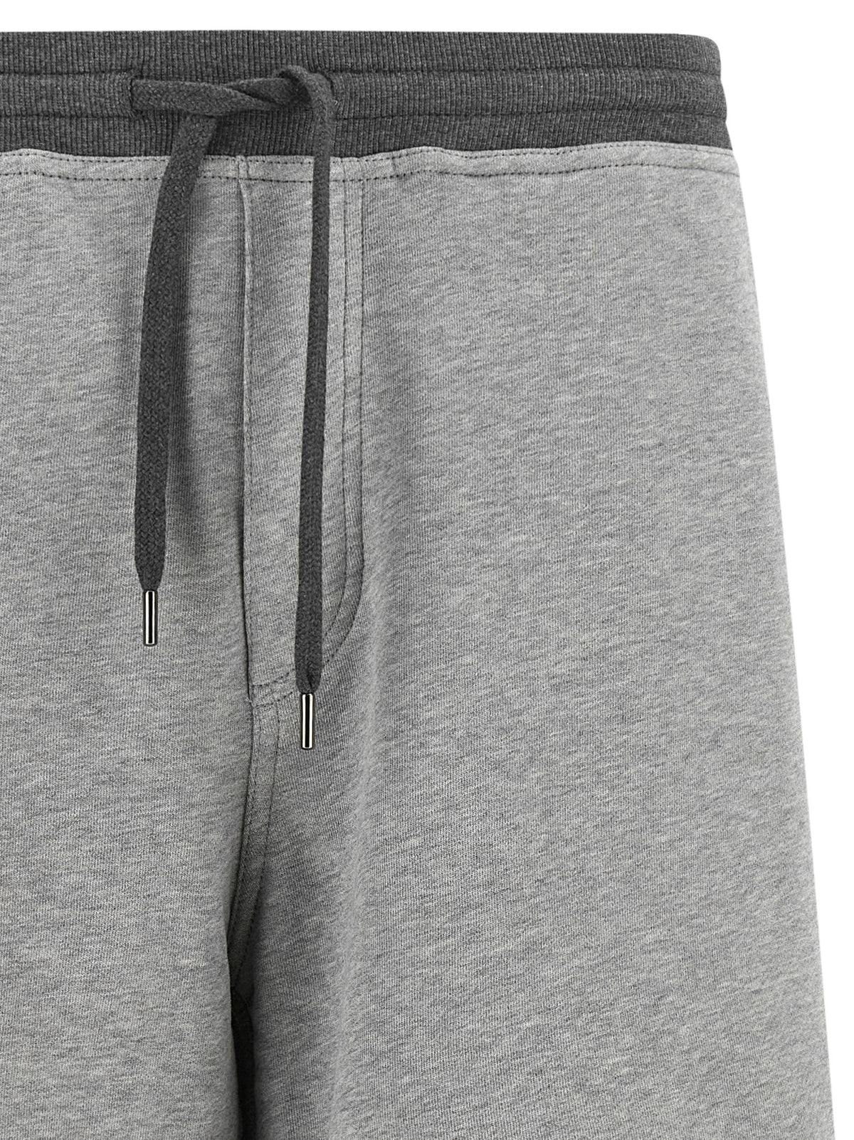 Graue Bermudashorts