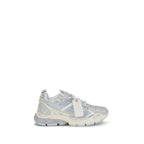 Graue Sneaker