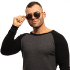 Graue Sonnenbrille aus Metall