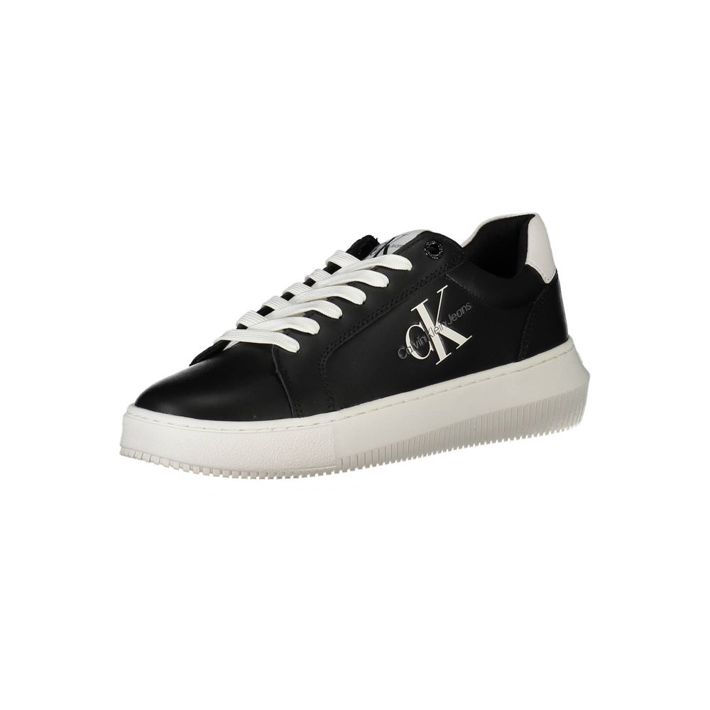 Schwarzer Sneaker aus echtem Leder