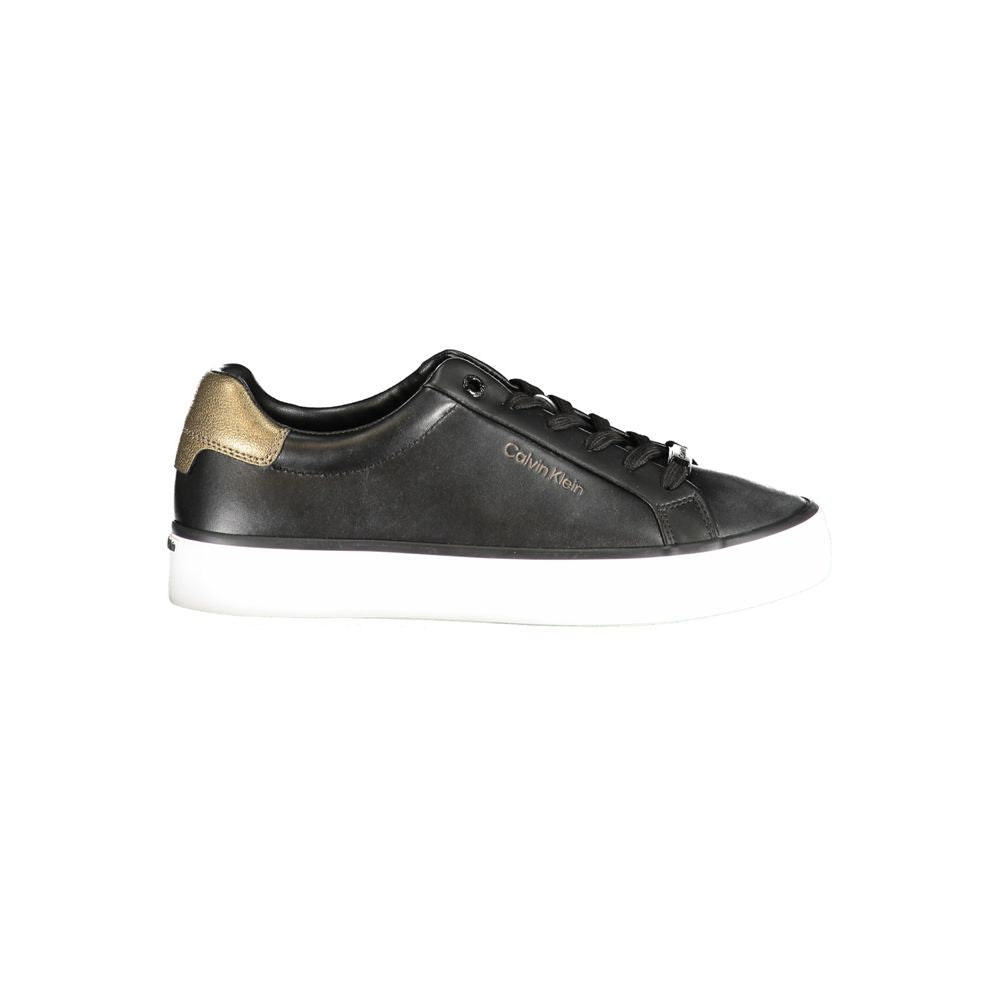 Schwarzer Sneaker aus echtem Leder