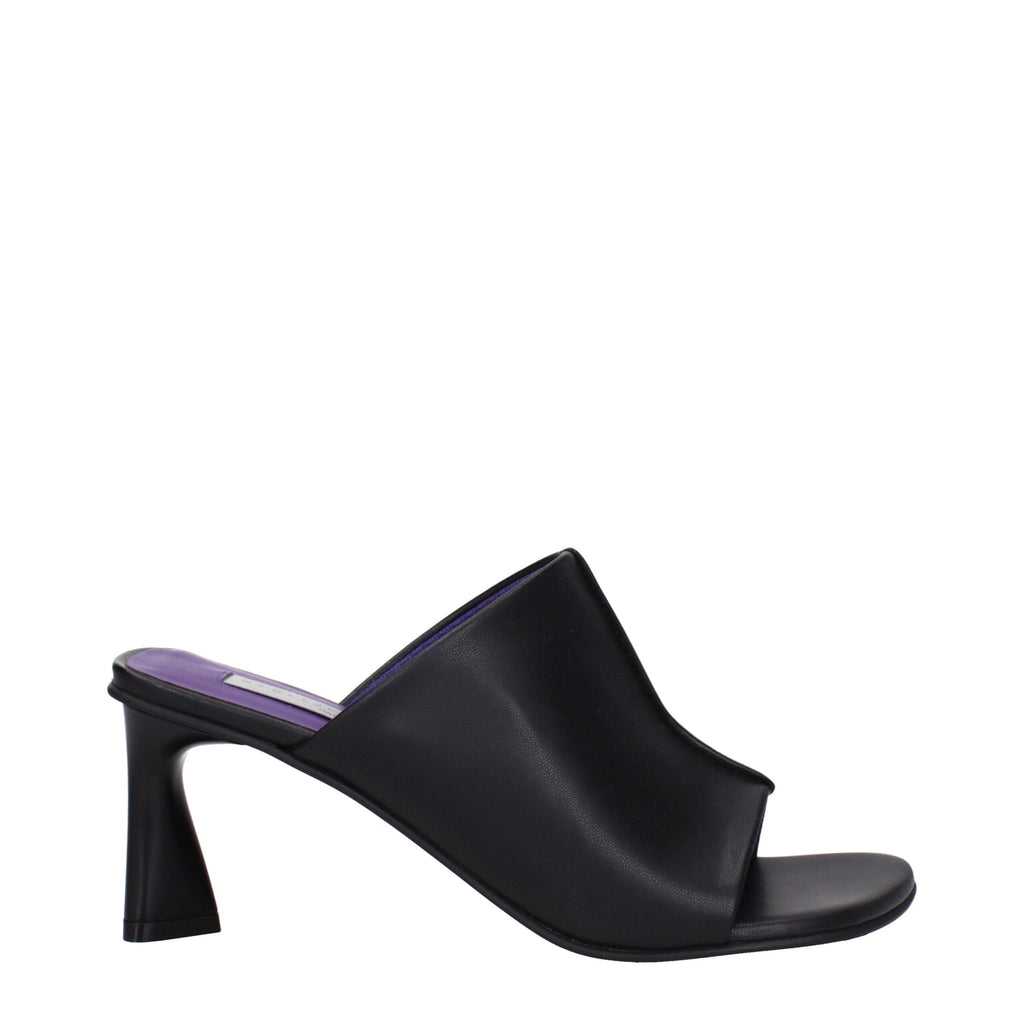 Schwarze Leder-Stiletto-Sandalen