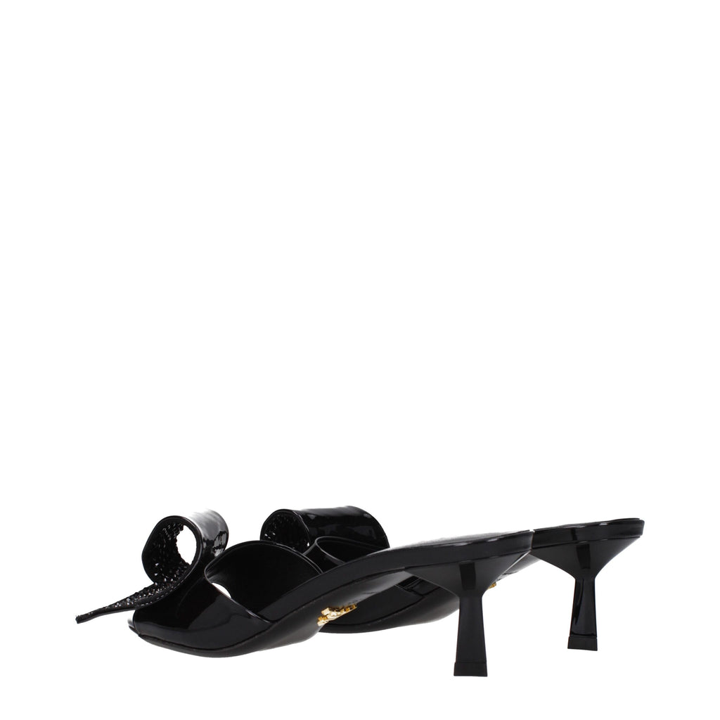 Schwarze Ledersandalen
