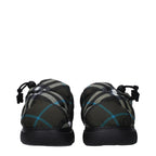 Grüne Stoff-Slipper