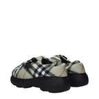 Grüne Stoff-Slipper