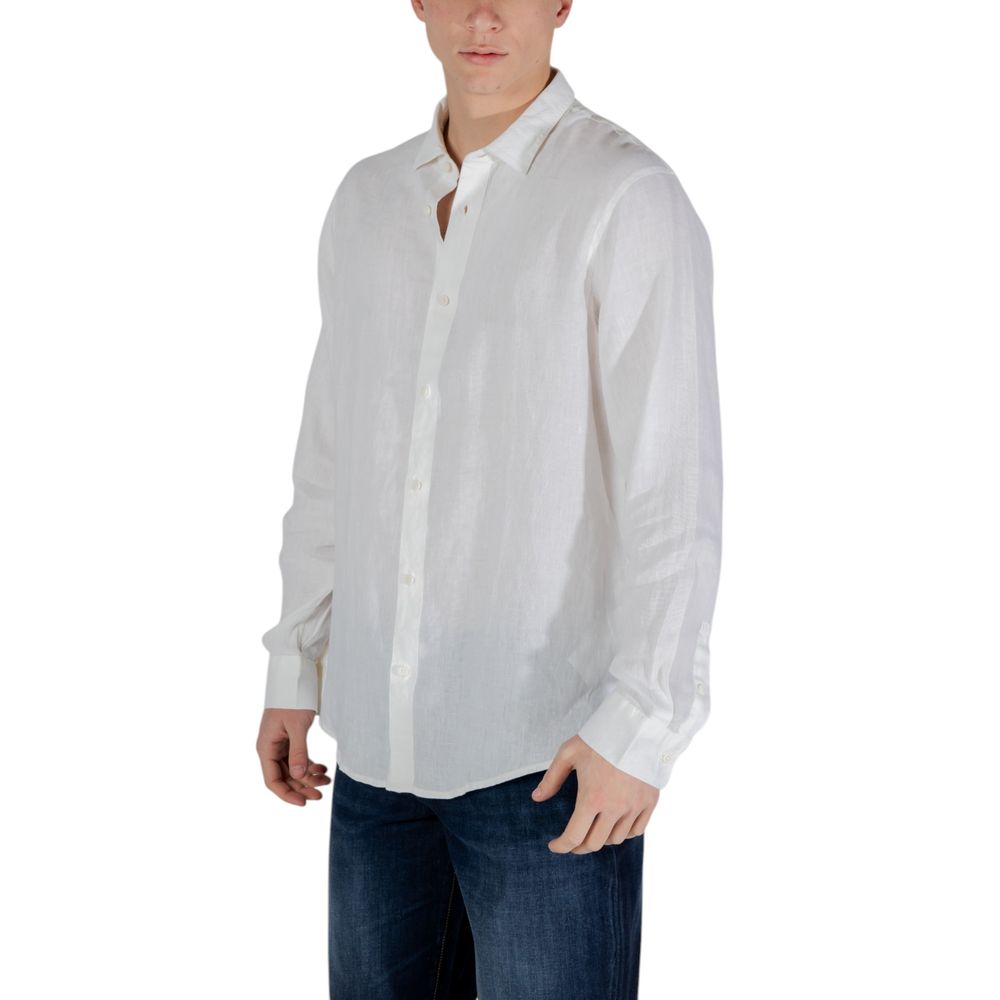 Weißes Hemd aus Leinen