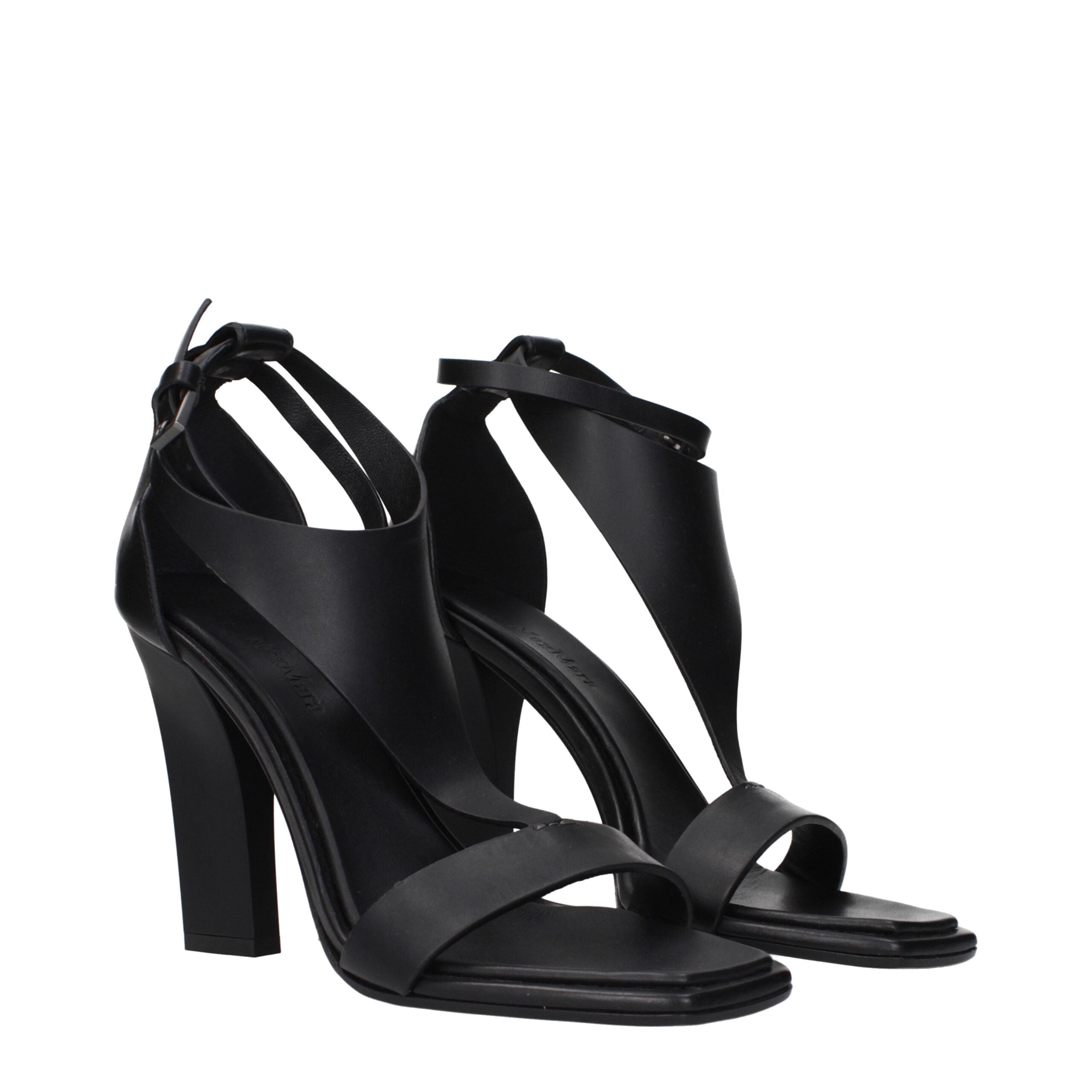 Schwarze Leder-Stiletto-Sandalen