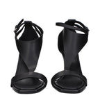 Schwarze Leder-Stiletto-Sandalen